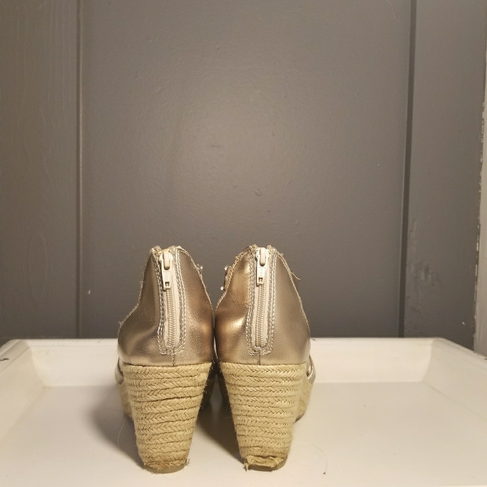 Metallic wedges - Picture 3 of 4